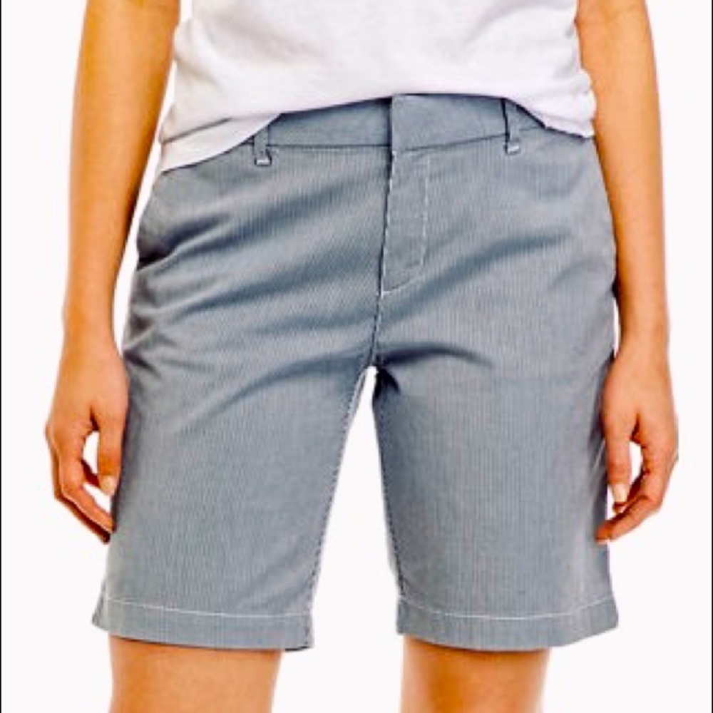 Women’s Mossimo stretch chino shorts